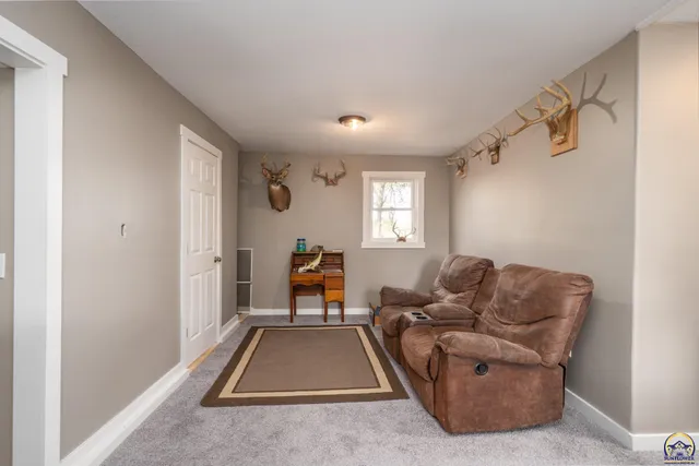 $329,500 | 7632 K-92 Highway, Ozawkie, KS 66070