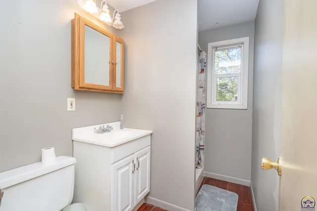 $329,500 | 7632 K-92 Highway, Ozawkie, KS 66070