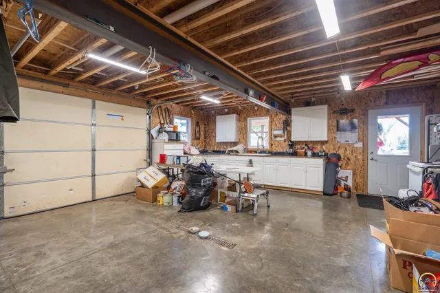 $329,500 | 7632 K-92 Highway, Ozawkie, KS 66070