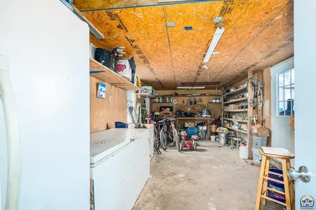 $329,500 | 7632 K-92 Highway, Ozawkie, KS 66070