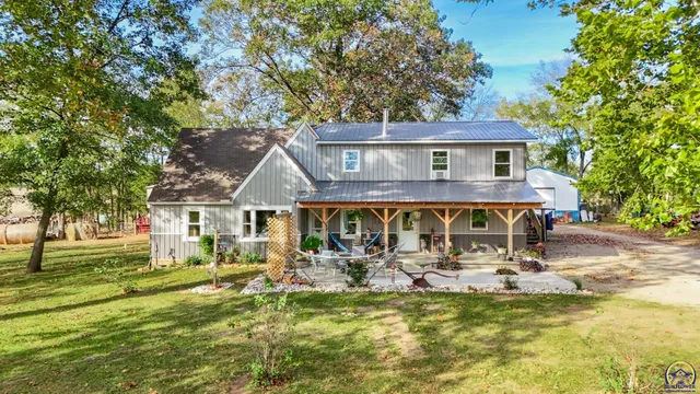 $329,500 | 7632 K-92 Highway, Ozawkie, KS 66070