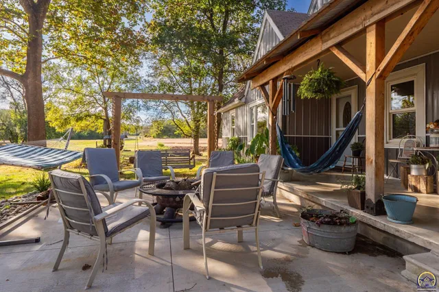 $329,500 | 7632 K-92 Highway, Ozawkie, KS 66070