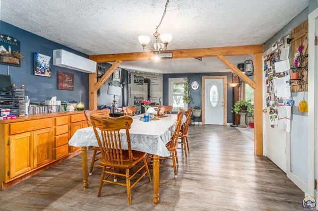 $329,500 | 7632 K-92 Highway, Ozawkie, KS 66070