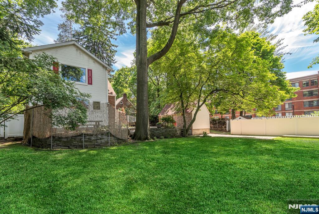740 River Road Teaneck, NJ 07666 - Photo 30 of 34