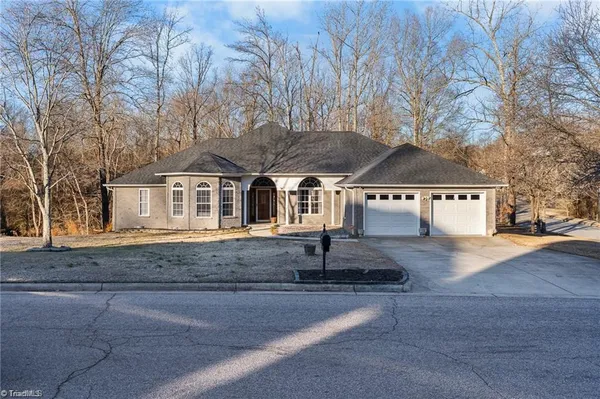 $2,300 | 1202 Dogwood Lane, Archdale, NC 27263