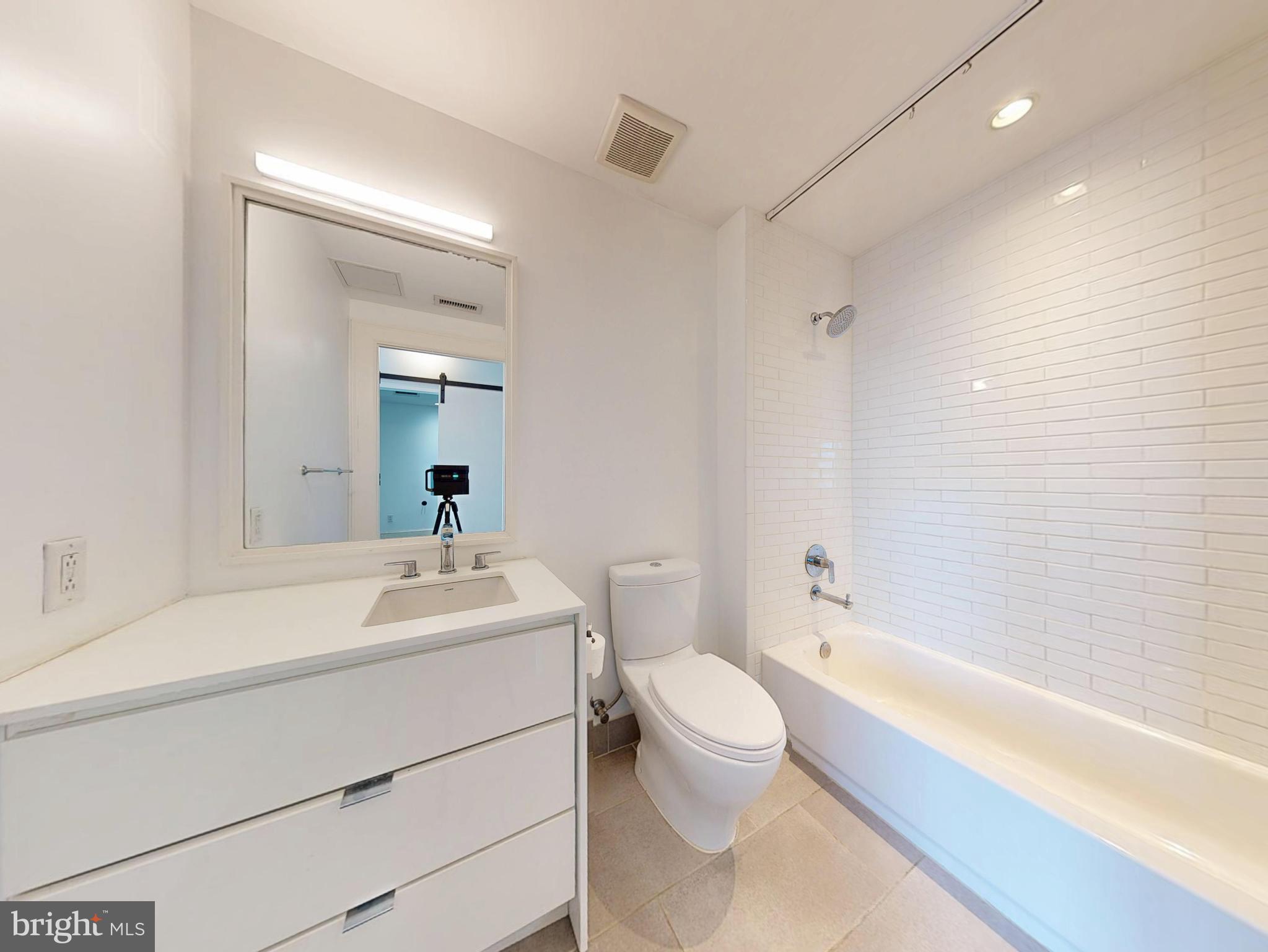 1011 M Street Northwest, Unit 804 Washington, DC 20001 - Photo 13 of 23 Bathroom