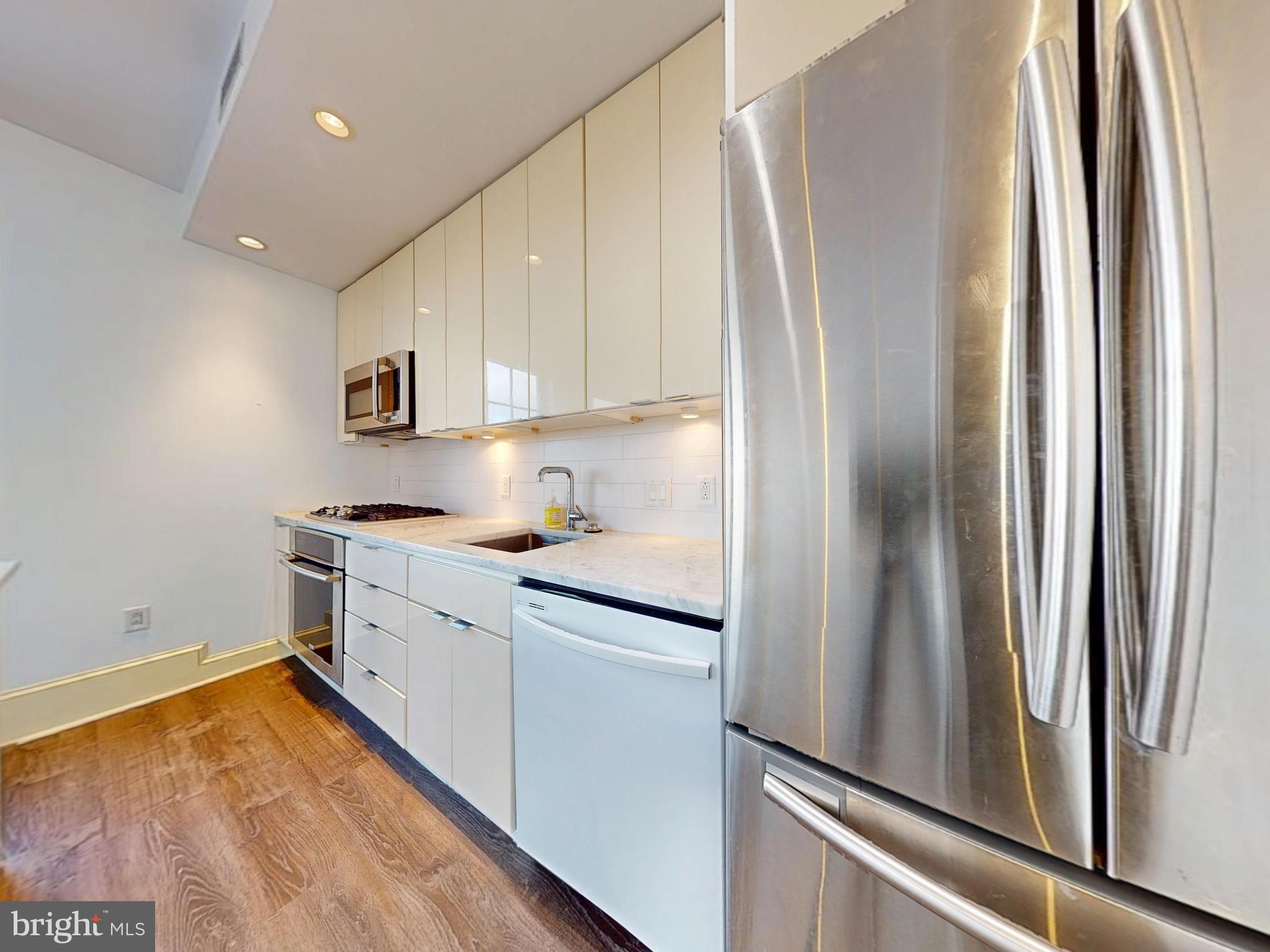 1011 M Street Northwest, Unit 804 Washington, DC 20001 - Photo 4 of 23 Kitchen