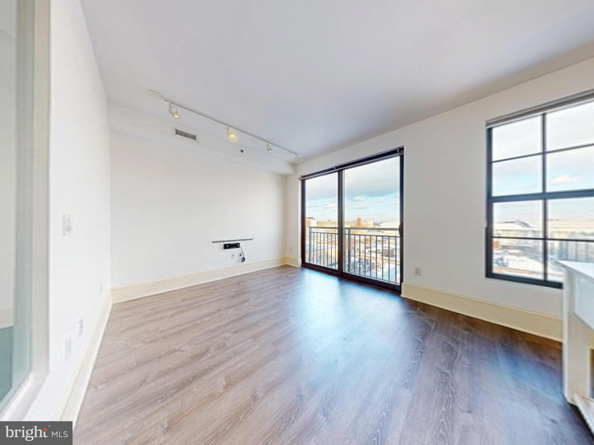 1011 M Street Northwest, Unit 804 Washington, DC 20001 - Photo 8 of 23 Living Space