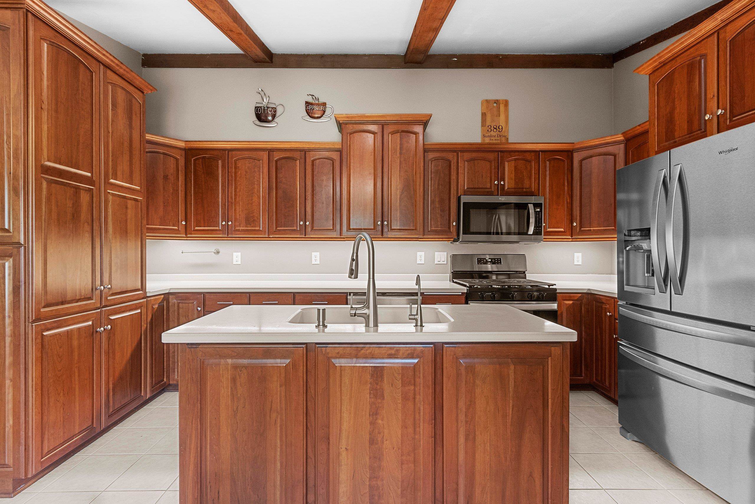 389 Sunlite Drive Oneida, WI 54155 - Photo 5 of 67