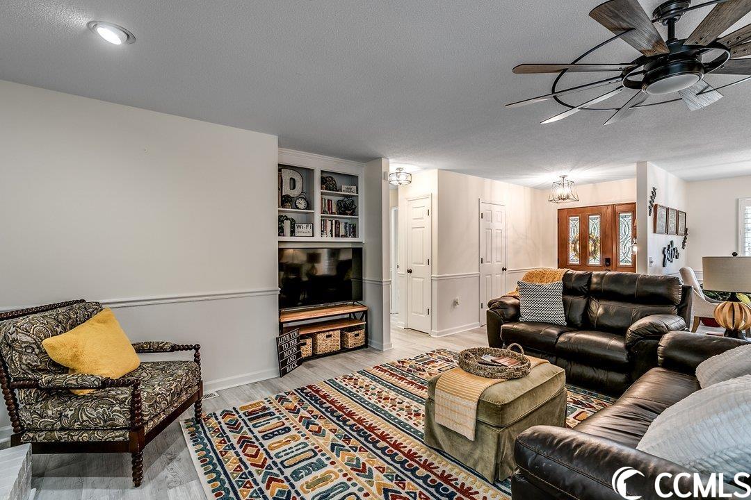 223 Lander Drive Conway, SC 29526 - Photo 5 of 34