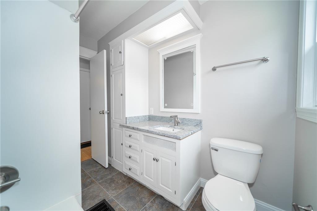 290 West Roberts Road Indianapolis, IN 46217 - Photo 16 of 24 Gallery Image 16