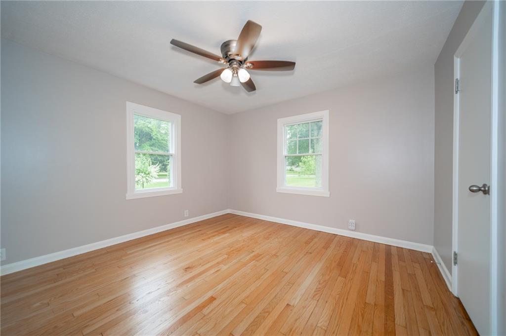 290 West Roberts Road Indianapolis, IN 46217 - Photo 18 of 24 Gallery Image 18