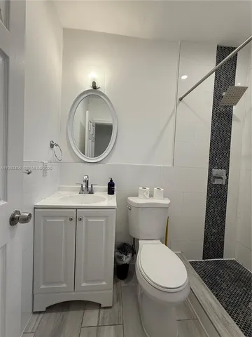 $2,700 | 1540 Jefferson Avenue, Unit 4, Miami Beach, FL 33139