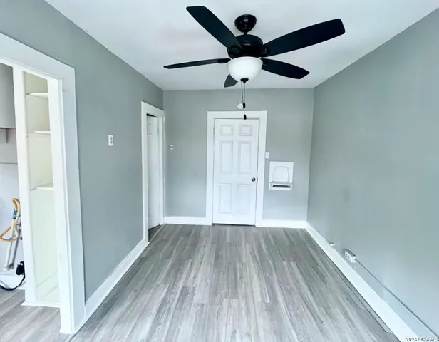 $725 | 217 Lotus Street, Unit 4, San Antonio, TX 78210