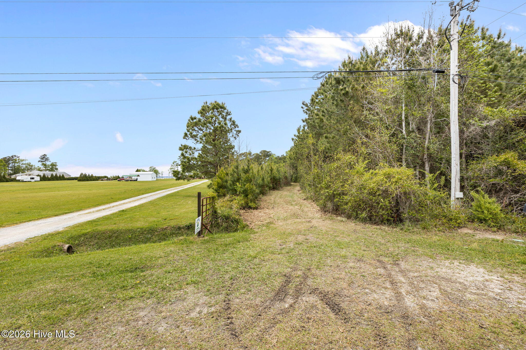 611 Becton Road Havelock, NC 28532 - Photo 13 of 22 entrance to the property