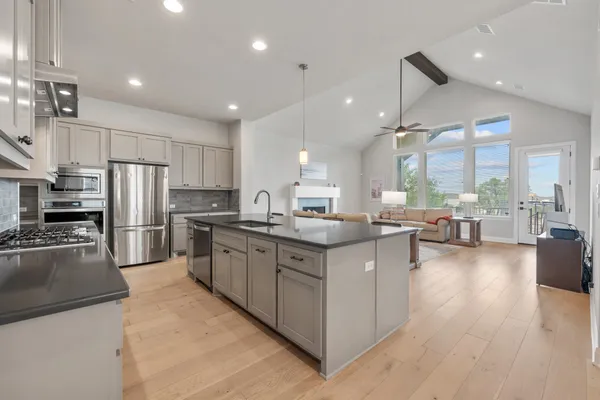 $820,000 | 510 Elworth Path, Austin, TX 78738