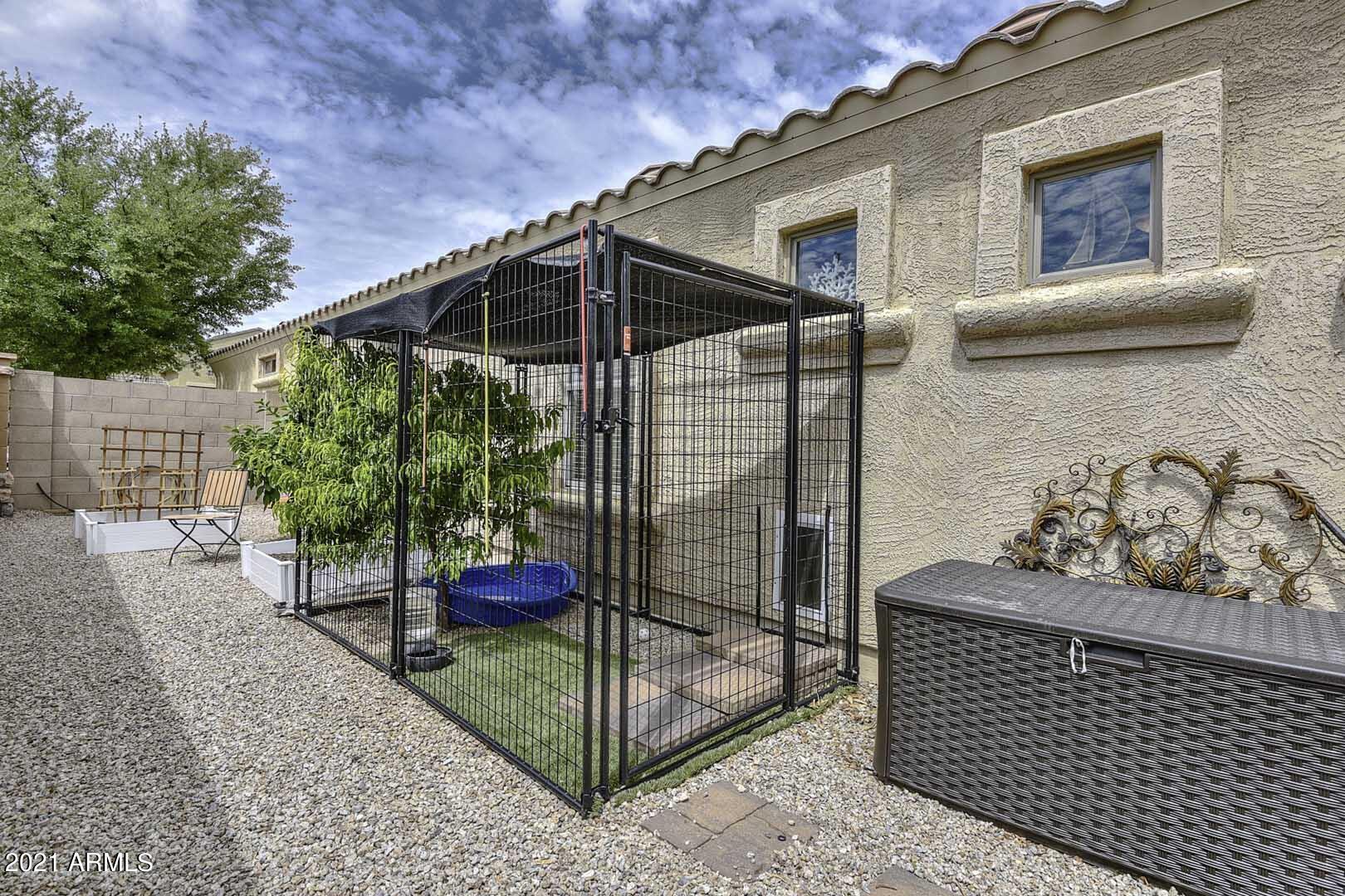 2638 East Ridge Creek Road Phoenix, AZ 85024 - Photo 17 of 57 Side Yard-Dog Run