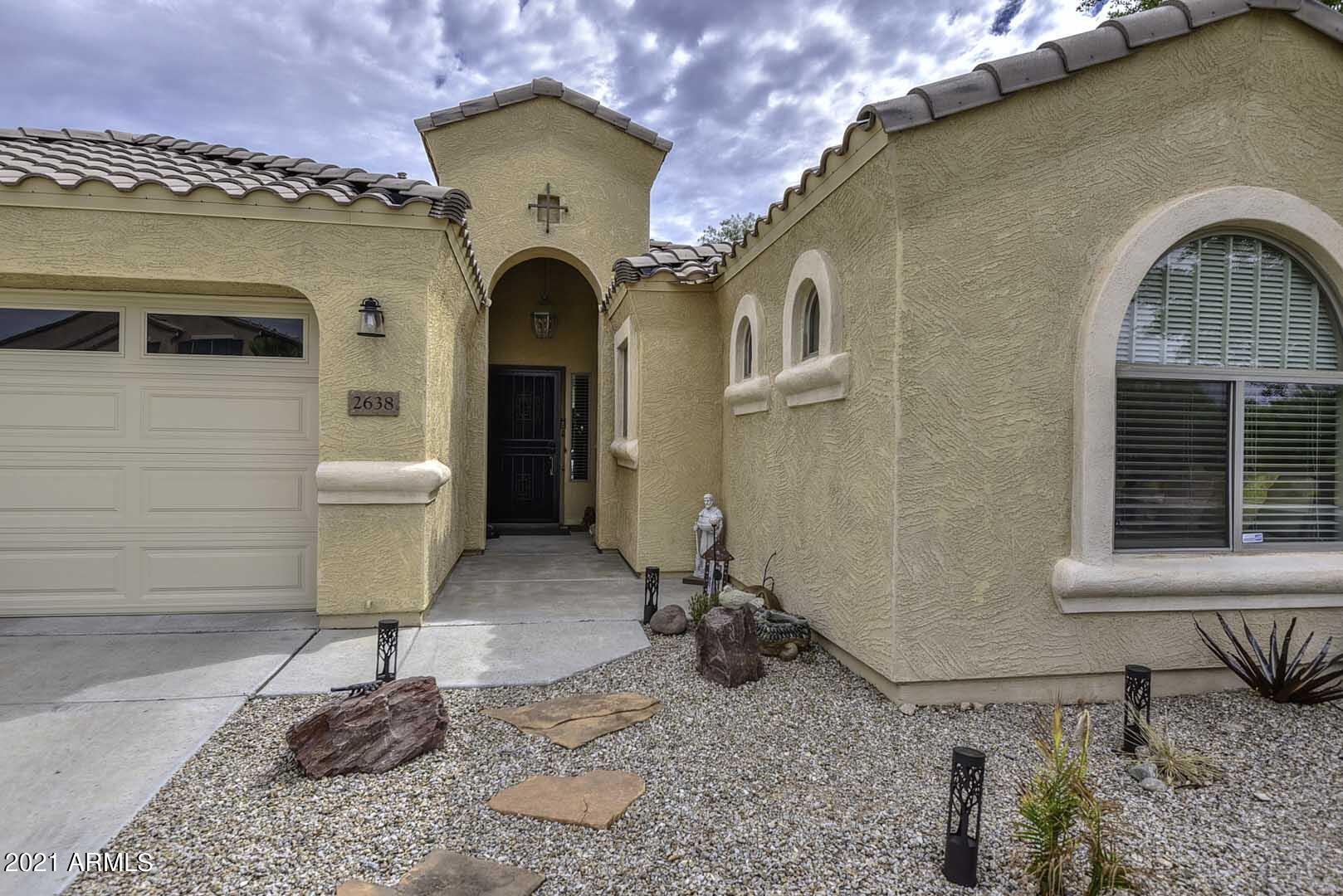2638 East Ridge Creek Road Phoenix, AZ 85024 - Photo 4 of 57 Entry