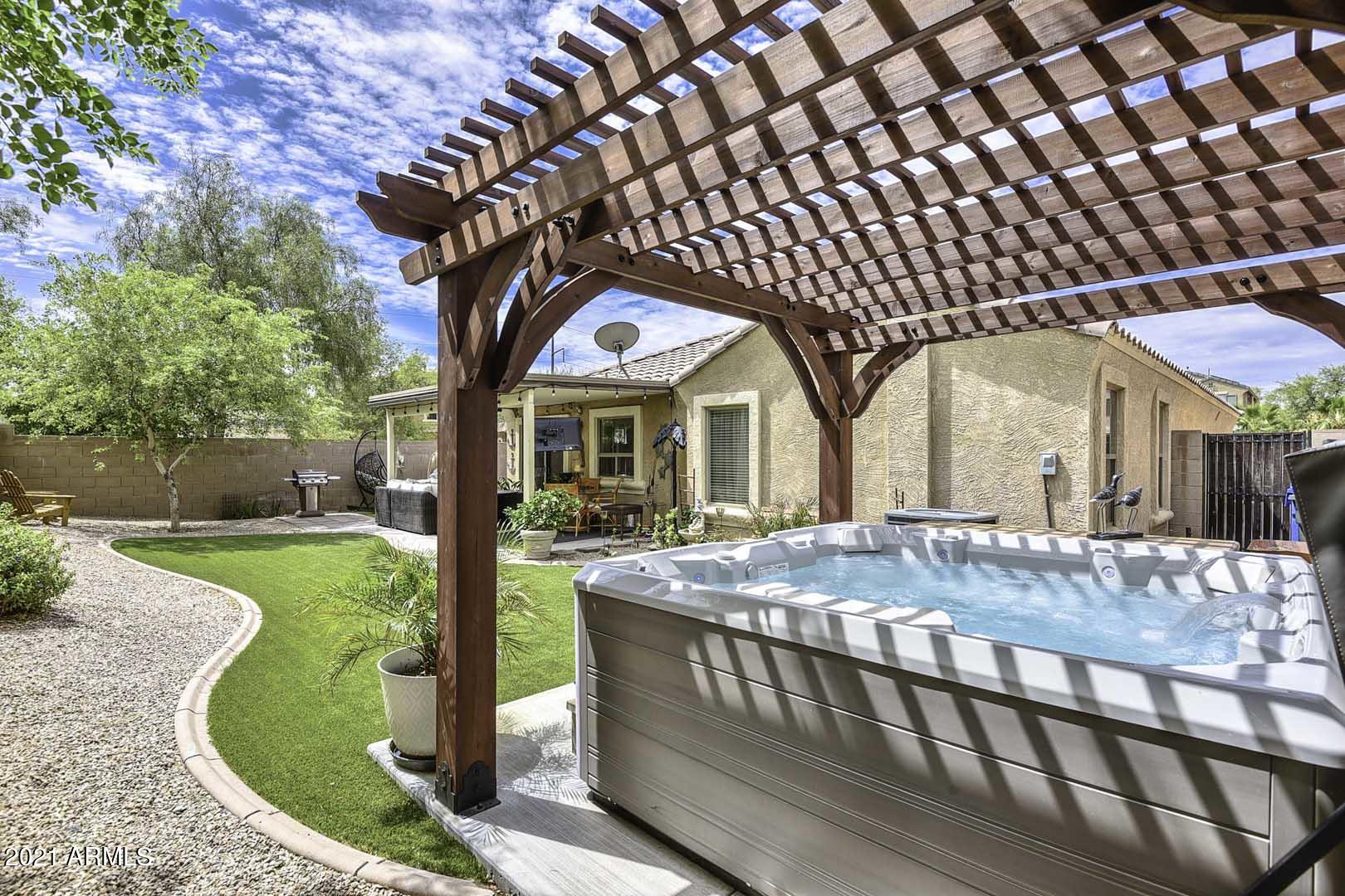 2638 East Ridge Creek Road Phoenix, AZ 85024 - Photo 8 of 57 Spa-Ramada