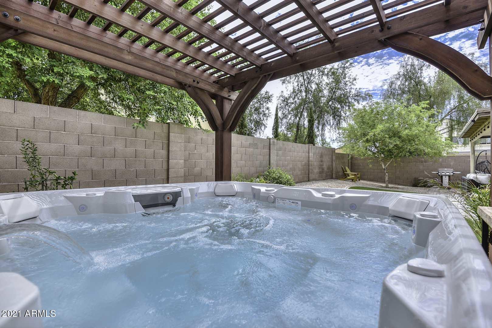 2638 East Ridge Creek Road Phoenix, AZ 85024 - Photo 10 of 57 Spa3