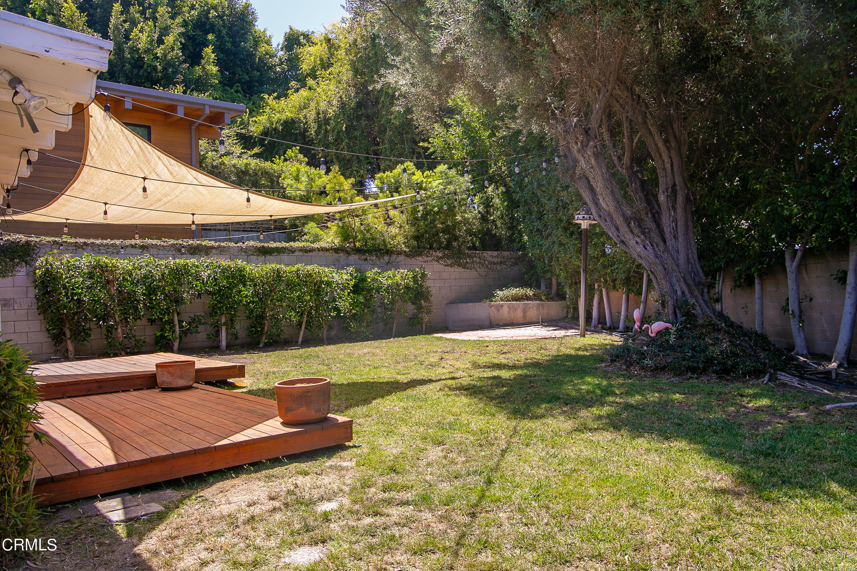7601 Flight Avenue Los Angeles, CA 90045 - Photo 32 of 36 a view of a backyard with a sitting area