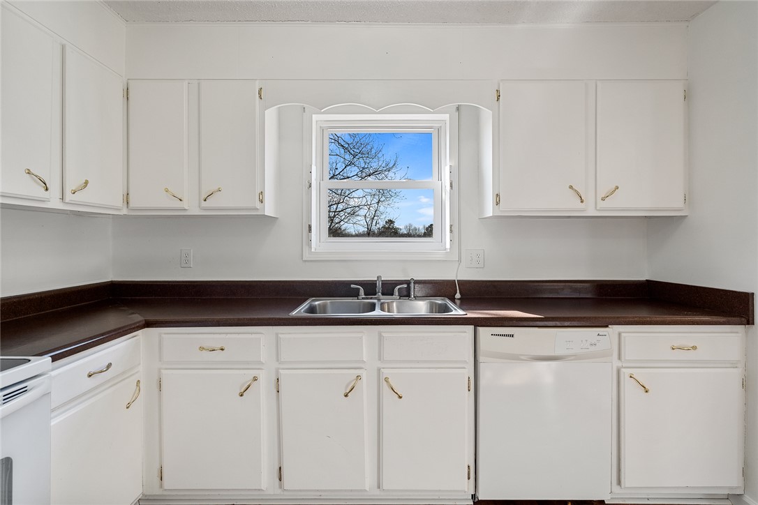 2305 Millgate Road Anderson, SC 29621 - Photo 8 of 18 Enjoy views of nature from the double sink in this efficient kitchen.