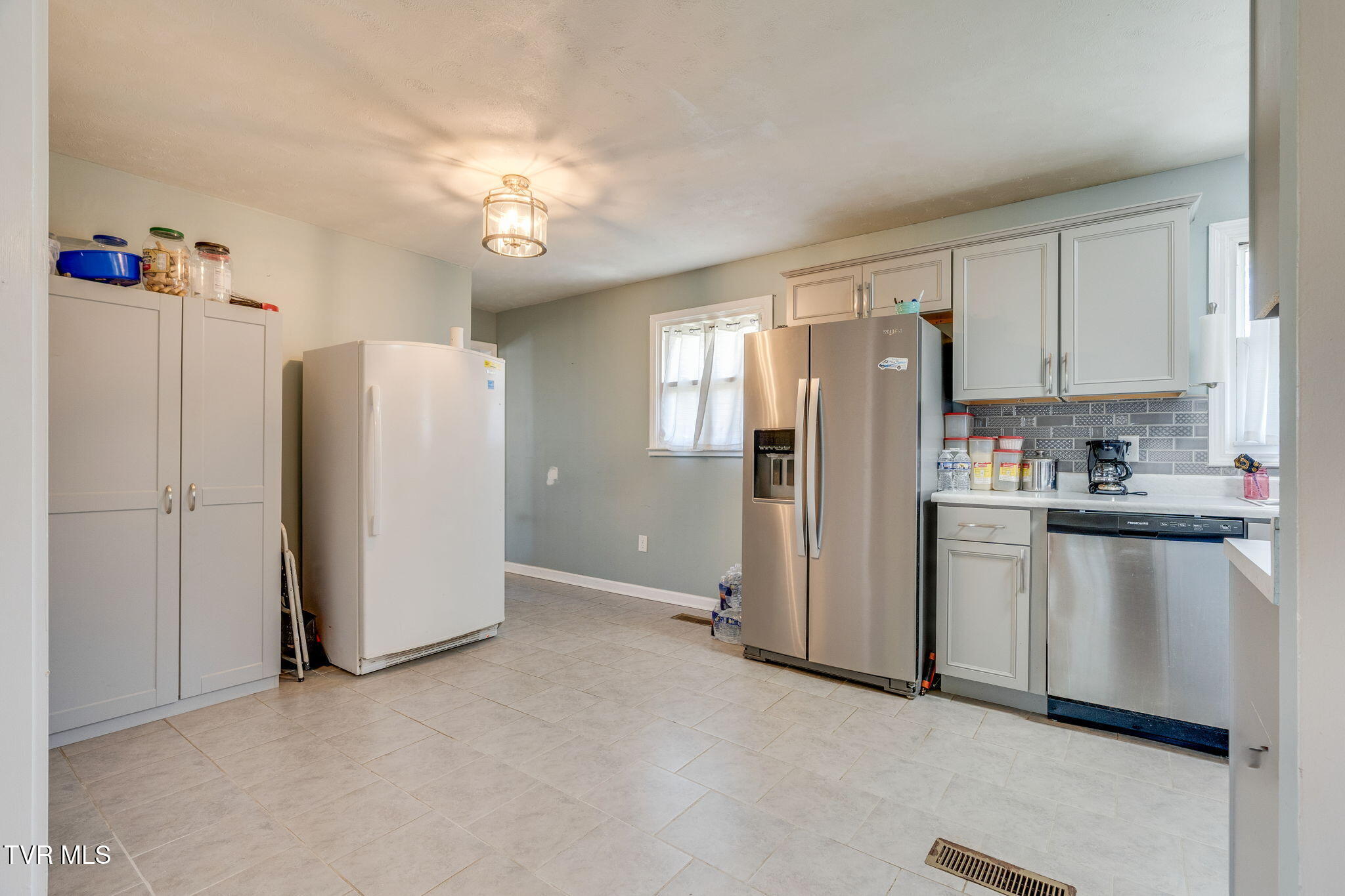 444 Lenoir Road Kingsport, TN 37660 - Photo 8 of 40 007