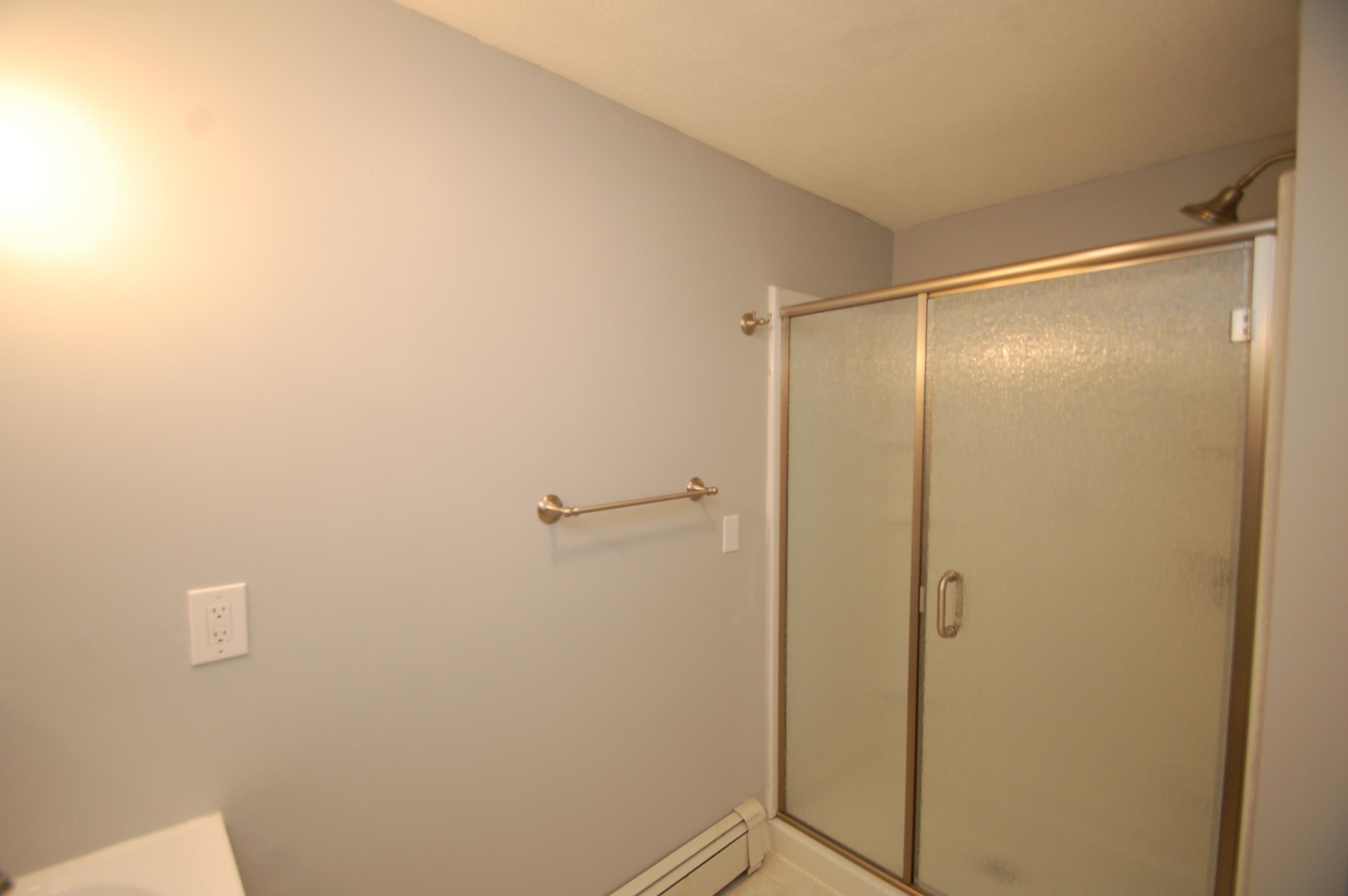 53 Profile Circle Nashua, NH 03063 - Photo 3 of 18