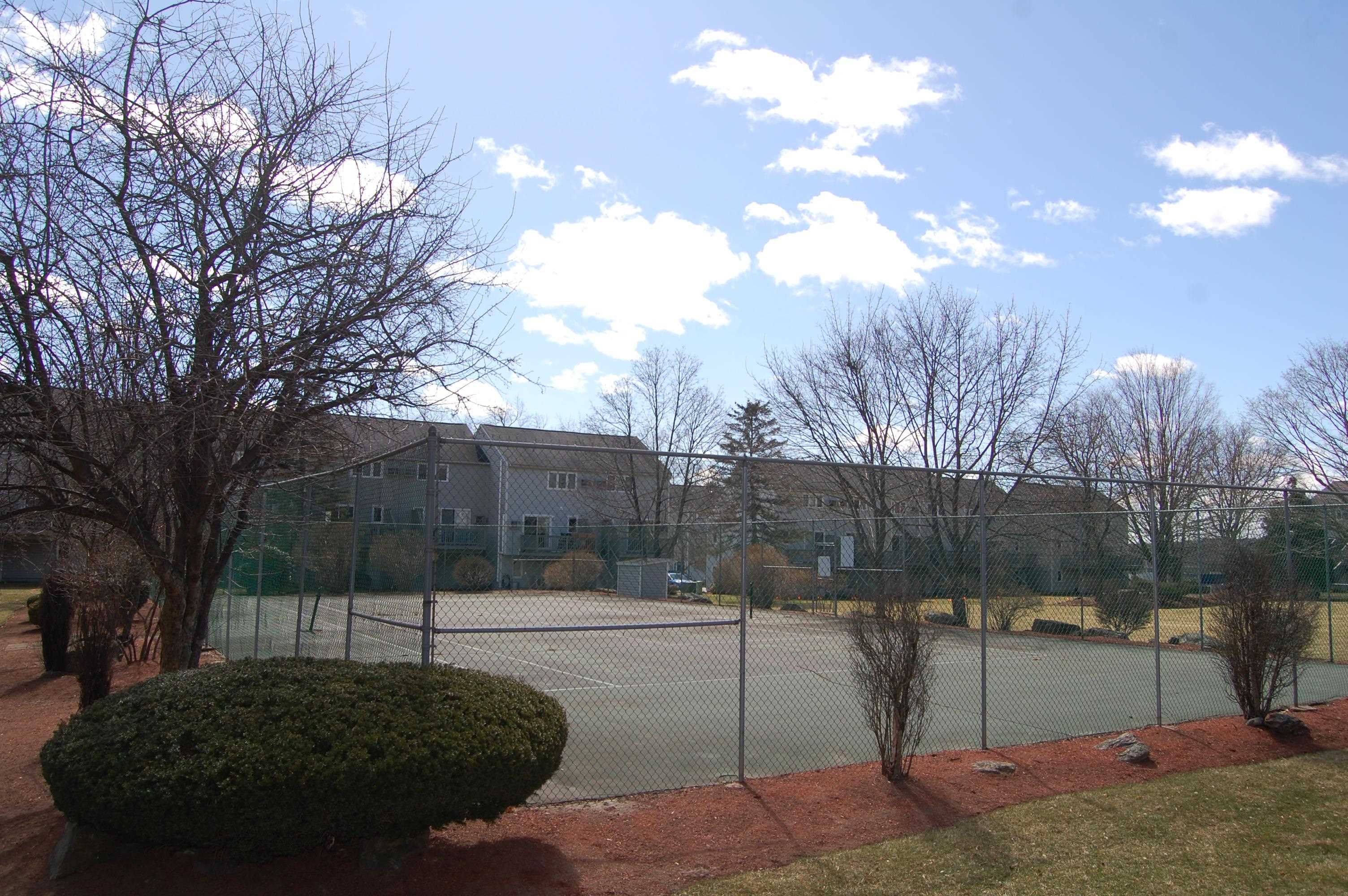 53 Profile Circle Nashua, NH 03063 - Photo 9 of 18
