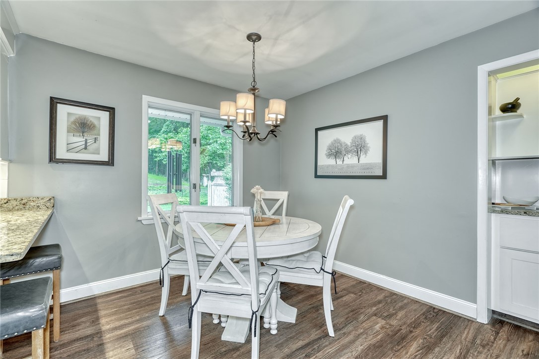175 Longview Drive Webster, NY 14580 - Photo 15 of 47 beautiful updated kitchen is open to the dining sp