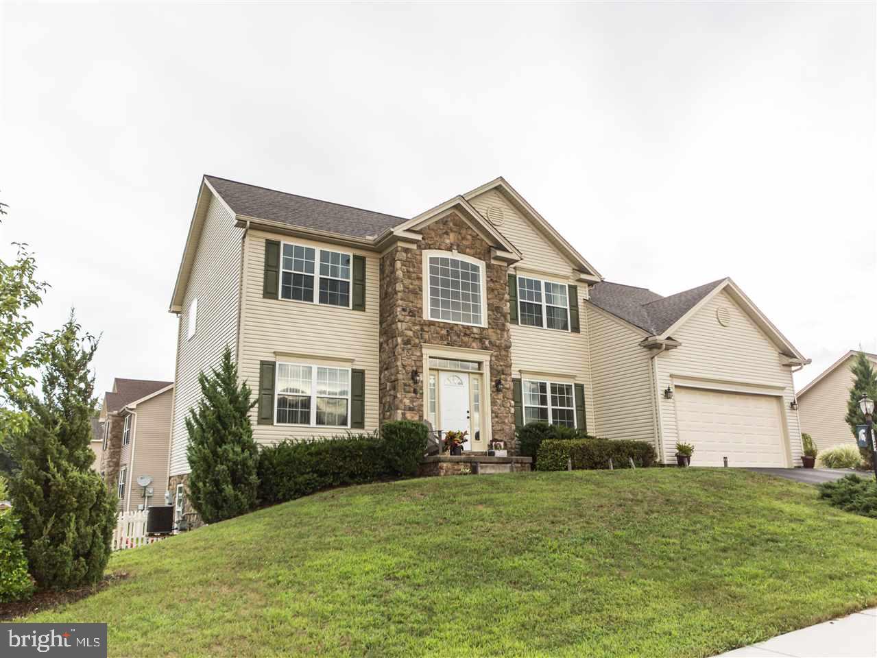 2155 Carriage Run Road York, PA 17408 - Photo 1 of 35 Gallery Image 1