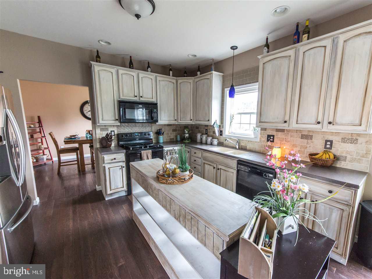2155 Carriage Run Road York, PA 17408 - Photo 13 of 35 Gallery Image 13