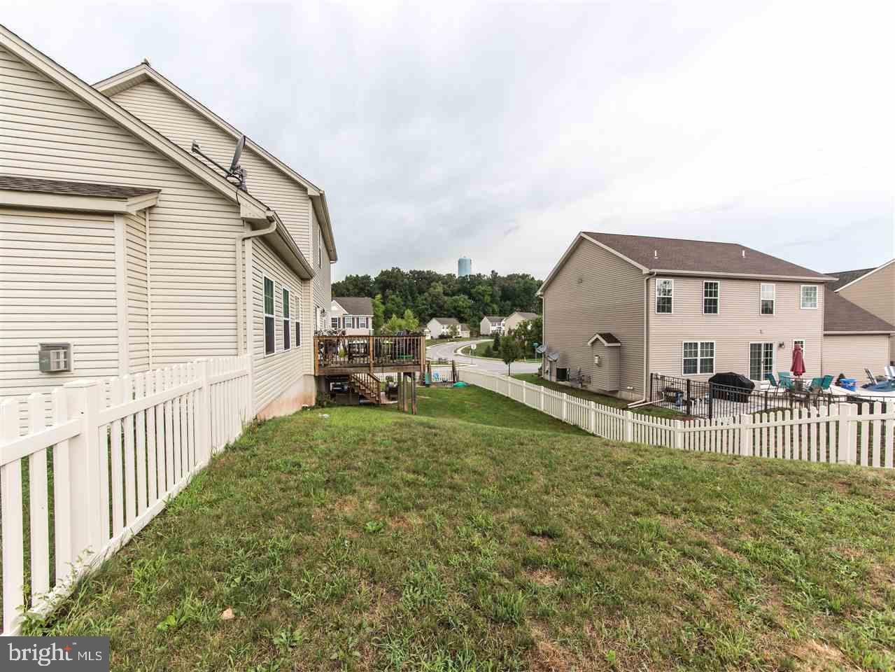 2155 Carriage Run Road York, PA 17408 - Photo 5 of 35 Gallery Image 5