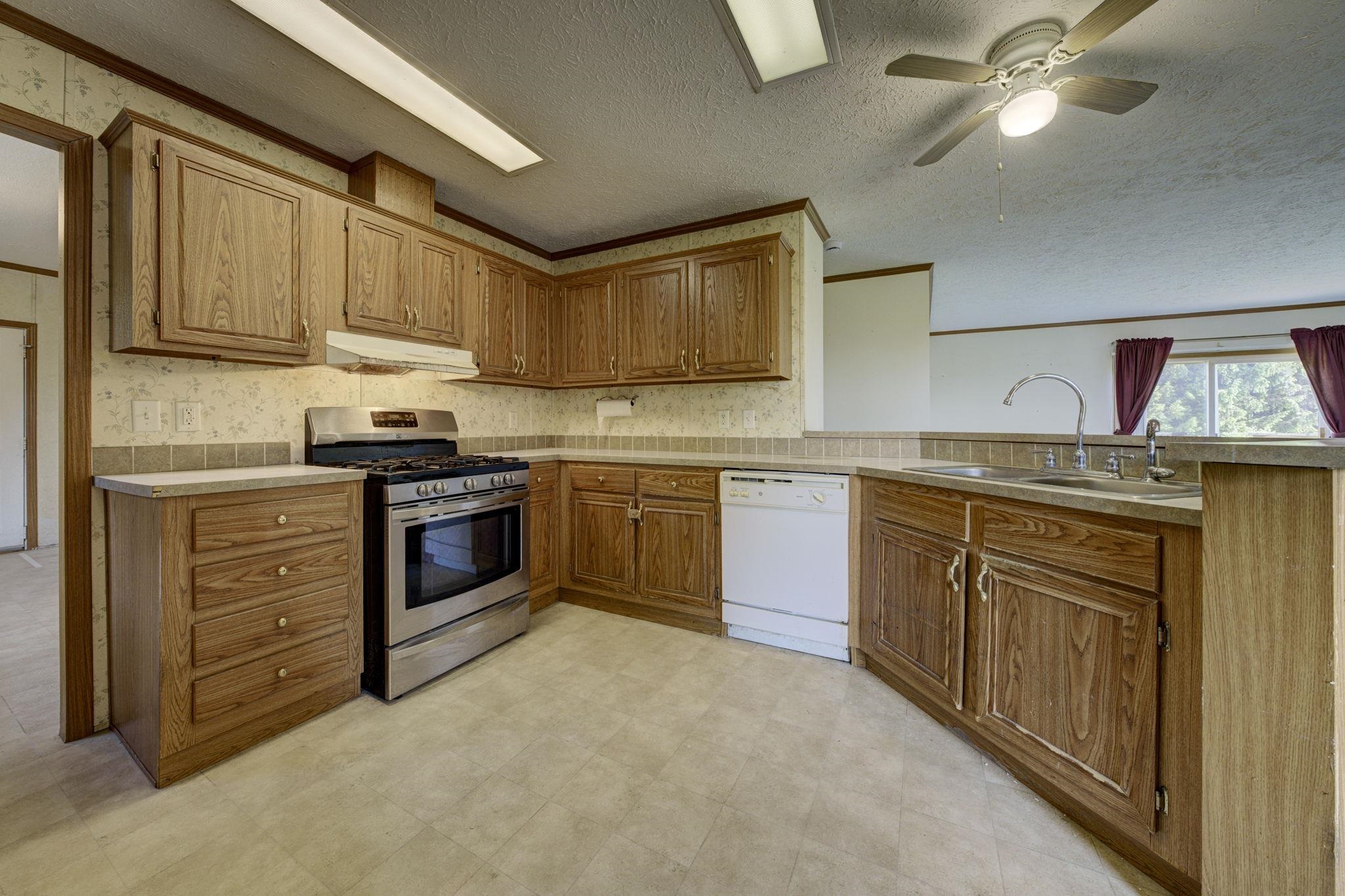 8484 Zue Road Buckley, MI 49620 - Photo 10 of 43