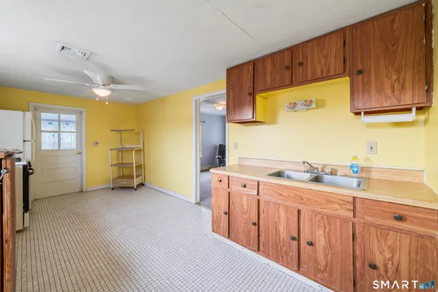 $395,000 | 80 Ward Street, Naugatuck, CT 06770