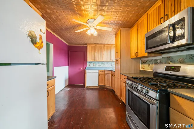 $395,000 | 80 Ward Street, Naugatuck, CT 06770