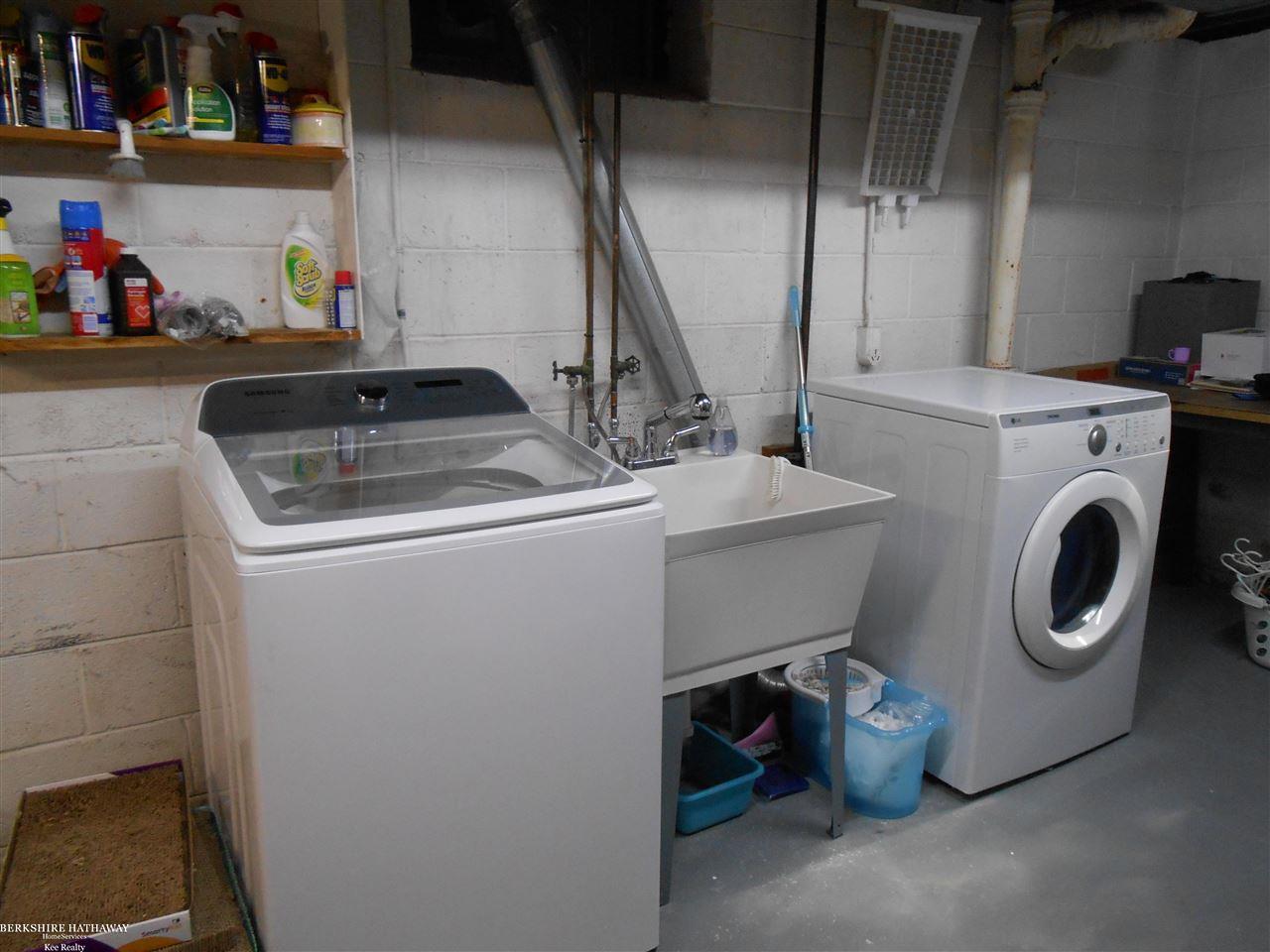 11372 Erdmann Road Sterling Heights, MI 48314 - Photo 34 of 35 Dryer Included