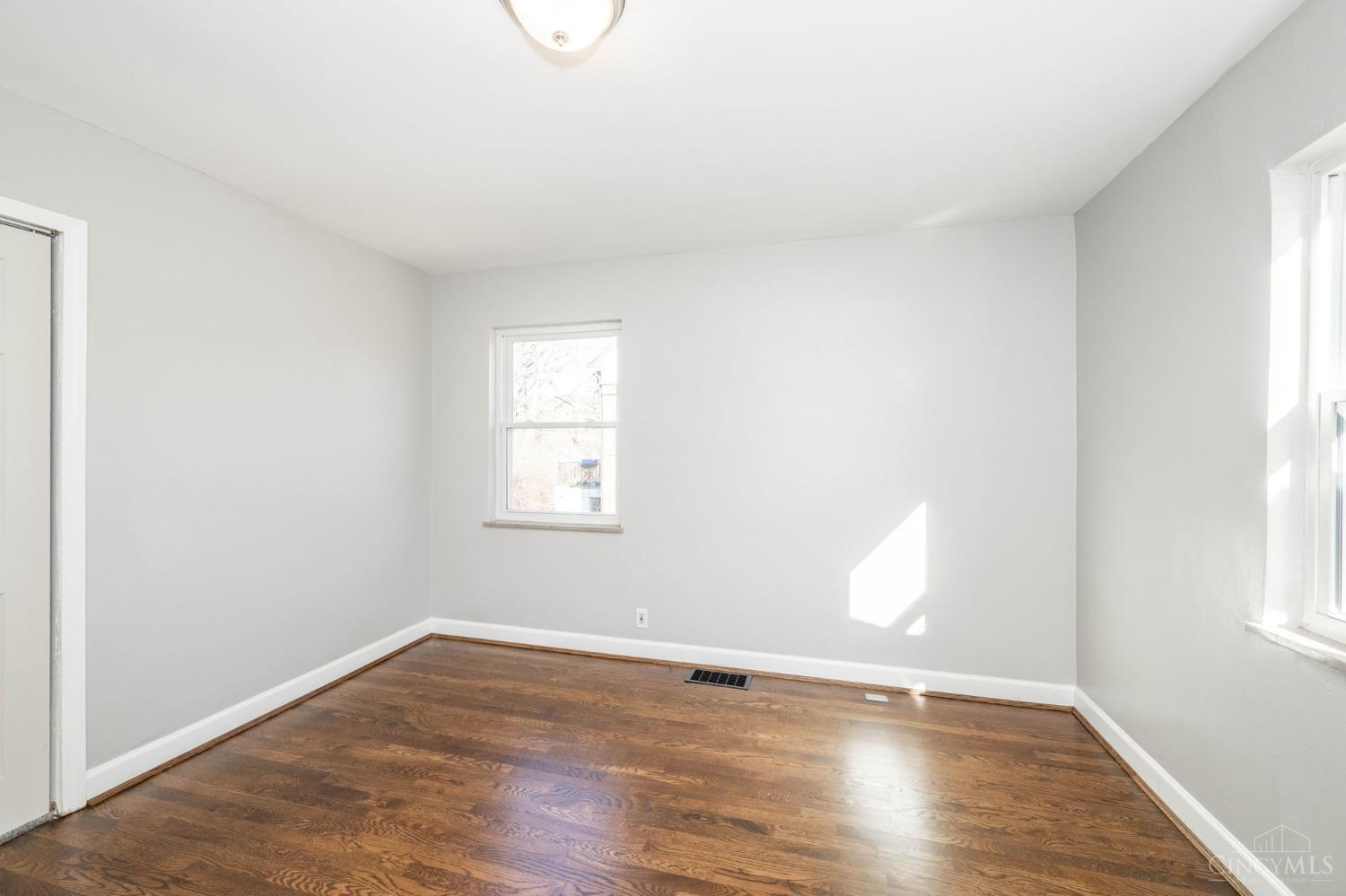 2413 Ferguson Road Cincinnati, OH 45238 - Photo 17 of 46
