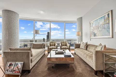 $2,490,000 | 401 North Wabash Avenue, Unit 74D, Chicago, IL 60611