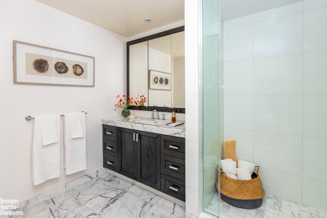 333 Rector Place, Unit 1405 Manhattan, NY 10280 - Photo 13 of 29