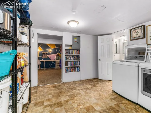 a view of a storage & utility room