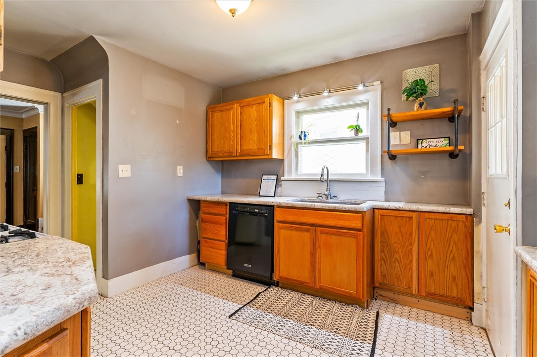 273 Benton Street Rochester, NY 14620 - Photo 12 of 30