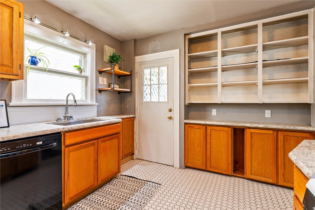 273 Benton Street Rochester, NY 14620 - Photo 13 of 30