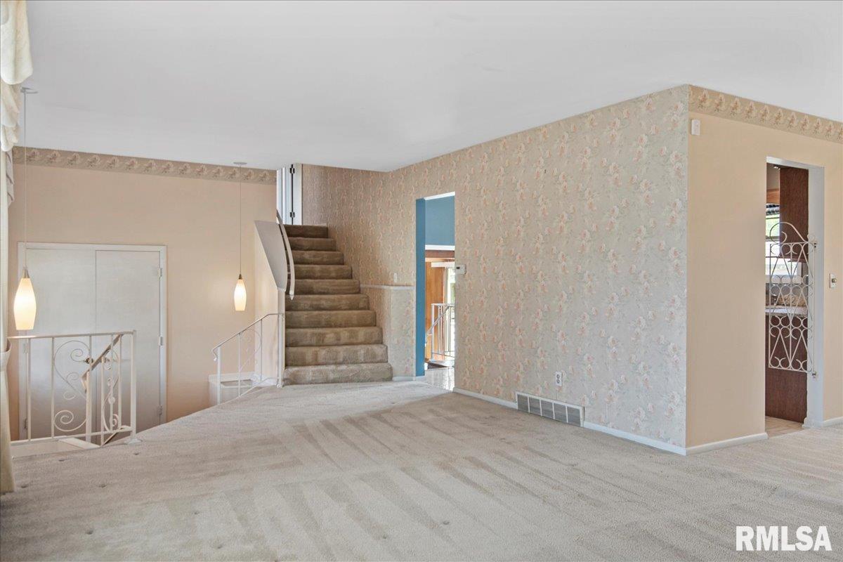 2208 Keokuk Road Springfield, IL 62702 - Photo 10 of 45
