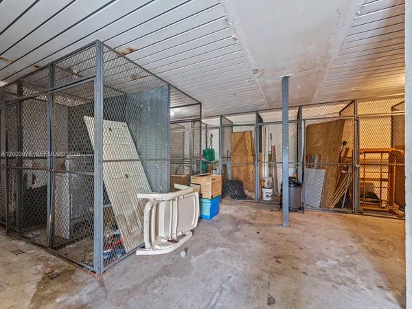 $2,000 | 4235 North University Drive, Unit 312, Sunrise, FL 33351