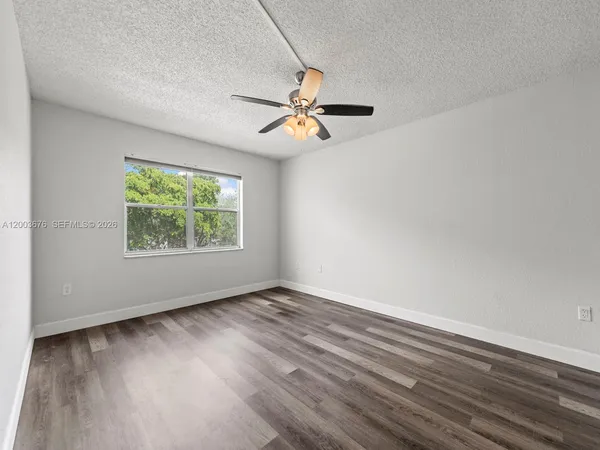 $2,000 | 4235 North University Drive, Unit 312, Sunrise, FL 33351