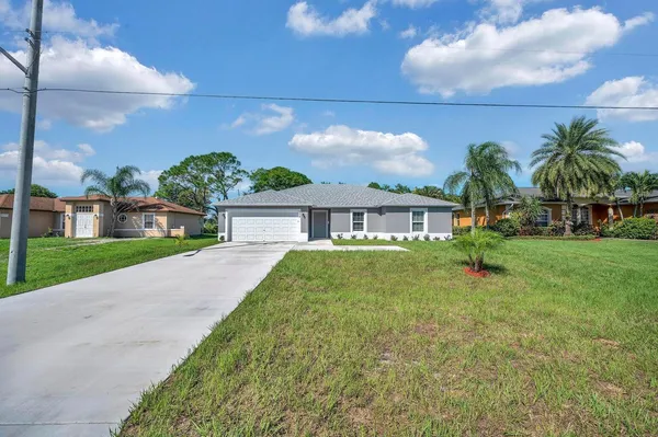 $2,900 | 574 Northwest Bayshore Boulevard, Port St. Lucie, FL 34983