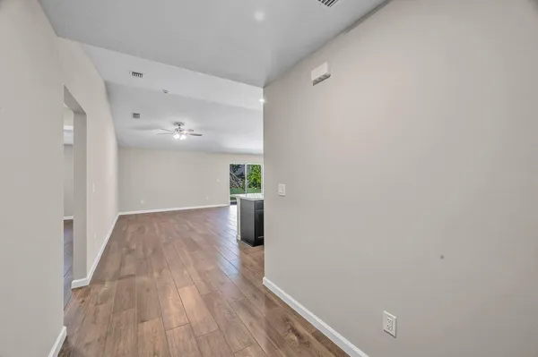 $2,900 | 574 Northwest Bayshore Boulevard, Port St. Lucie, FL 34983