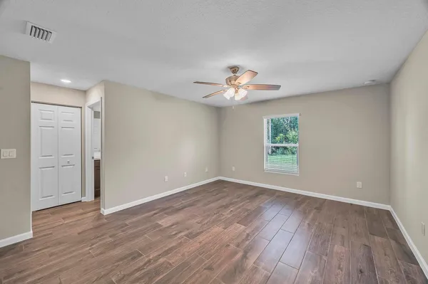 $2,900 | 574 Northwest Bayshore Boulevard, Port St. Lucie, FL 34983