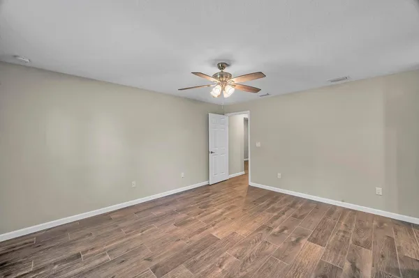 $2,900 | 574 Northwest Bayshore Boulevard, Port St. Lucie, FL 34983